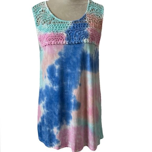 Tie Dye sleeveless Top Blue Pink Green Crochet Overlay Boho Size M NWOT - Picture 1 of 4